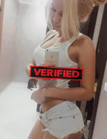 Laura sexy Finde eine Prostituierte Maxdorf