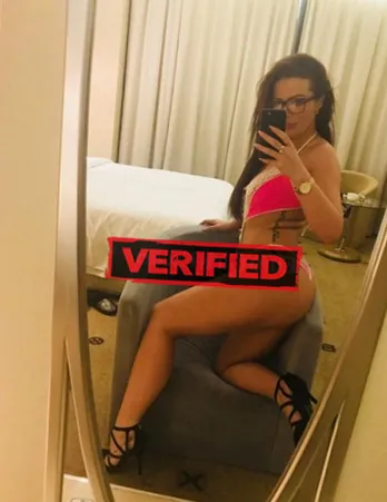 Leanne anal Erotic massage Kareedouw